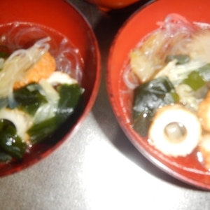 春雨とちくわとわかめの中華スープ